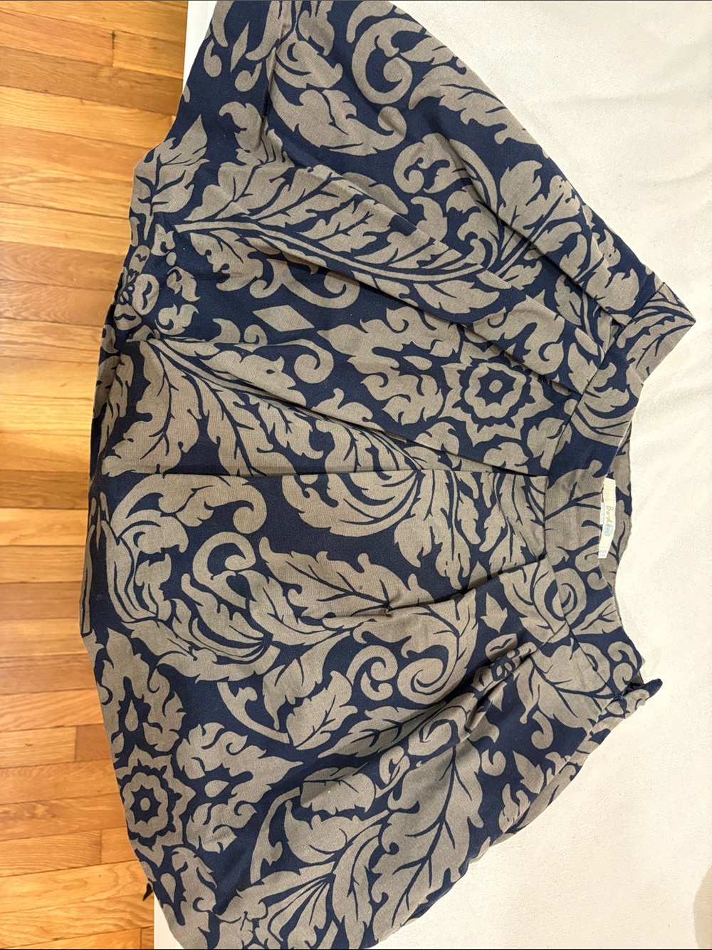 BodenWomen's Navy and Cream Floral Jacquard Skirt